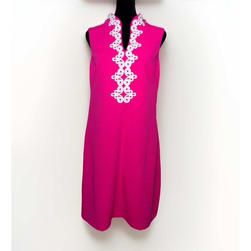 Vince Camuto Sleeveless Sheath Dress Size 8‎ V-Neck Hot Pink Swirl Applique - Picture 2 of 6